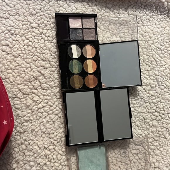 Make up that is in great shape all eyeshadows and all neutral colors - Picture 4 of 7